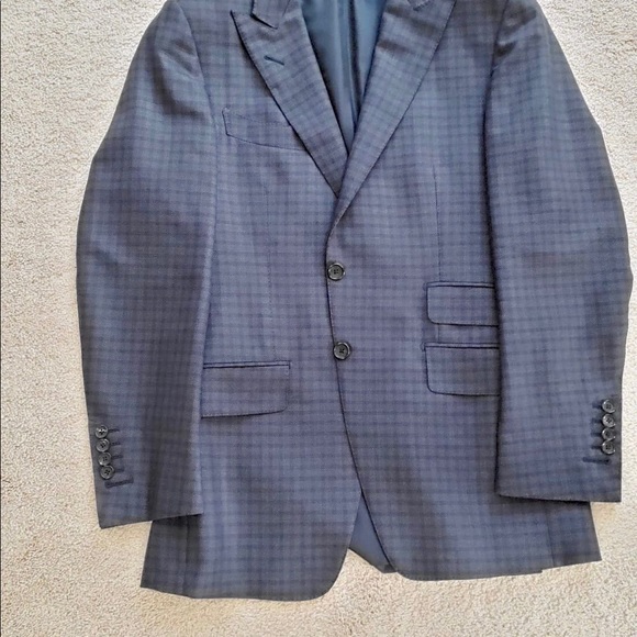 TOM FORD SUIT - Picture 5 of 12